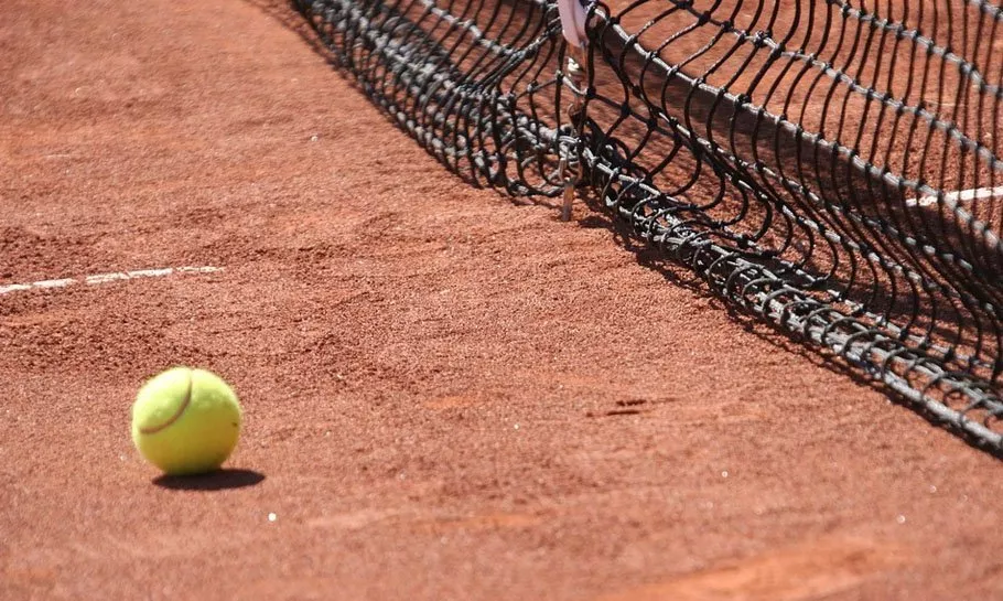 Tennis på tapeten.