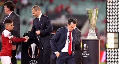 Unai Emery har för lite att röra sig med
