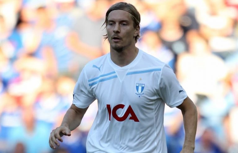 Markus Halsti på väg till MFF