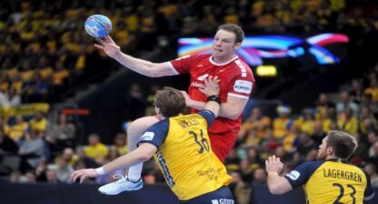 Sverige tar emot värdnationen Egypten under måndagen.