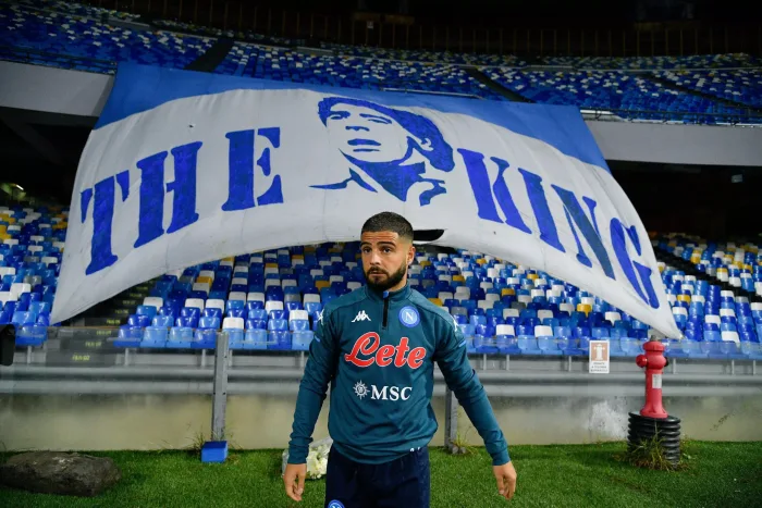 Naples, Italy. 29th Nov, 2020. Lorenzo Insigne of SSC Napoli tributes to Diego Armando Maradona during the Serie A match between Napoli and Roma at Stadio San Paolo, Naples, Italy on 29 November 2020. Credit: Giuseppe Maffia/Alamy Live News Napoli Cagliari stream speltips