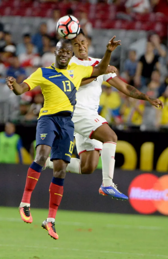 Ecuador's Enner Valencia (L) and Peru's Renato Tapia head the ball in the second half of the Ecuador-Peru match during the COPA America Centenario at University of Phoenix Stadium in Glendale, Arizona, June 8, 2016. Equator and Peru played to a 2-2 tie. Ecuador – Peru, 8/6: Speltips & stream
