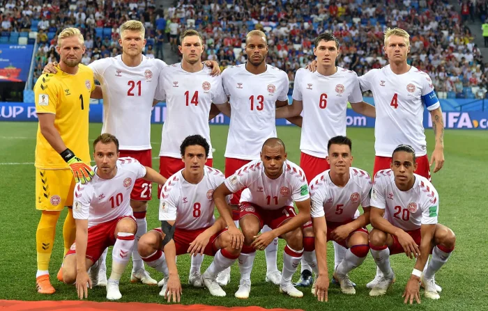 NIZHNY NOVGOROD, RUSSIA - JULY 01: Team photo Denmark Kasper Schmeichel of Denmark Andreas Cornelius of Denmark Henrik Dalsgaard of Denmark Henrik Dalsgaard of Denmark Andreas Christensen of Denmark Simon Kjaer of Denmark Christian Eriksen of Denmark Thom Danmark – Bosnien och Hercegovina, 6/6: Speltips & stream