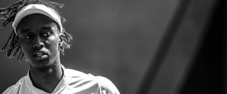 Mikael Ymer har tagit sin första seger i Wimbledon Mikael Ymer har tagit sin första seger i Wimbledon
