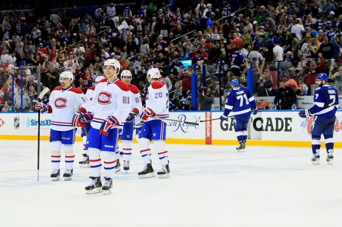 Tampa, Florida, USA. 16th Apr, 2014. DIRK SHADD | Times .Tampa Bay Lightning players skate off as the Montreal Canadiens celebrate their 5 to 4 overtime victory during the first round of the Stanley Cup playoffs at the Tampa Bay Times Forum in Tampa Wedne Tampa Bay Lightning och Montreal Canadiens möts i Stanley Cup finalen