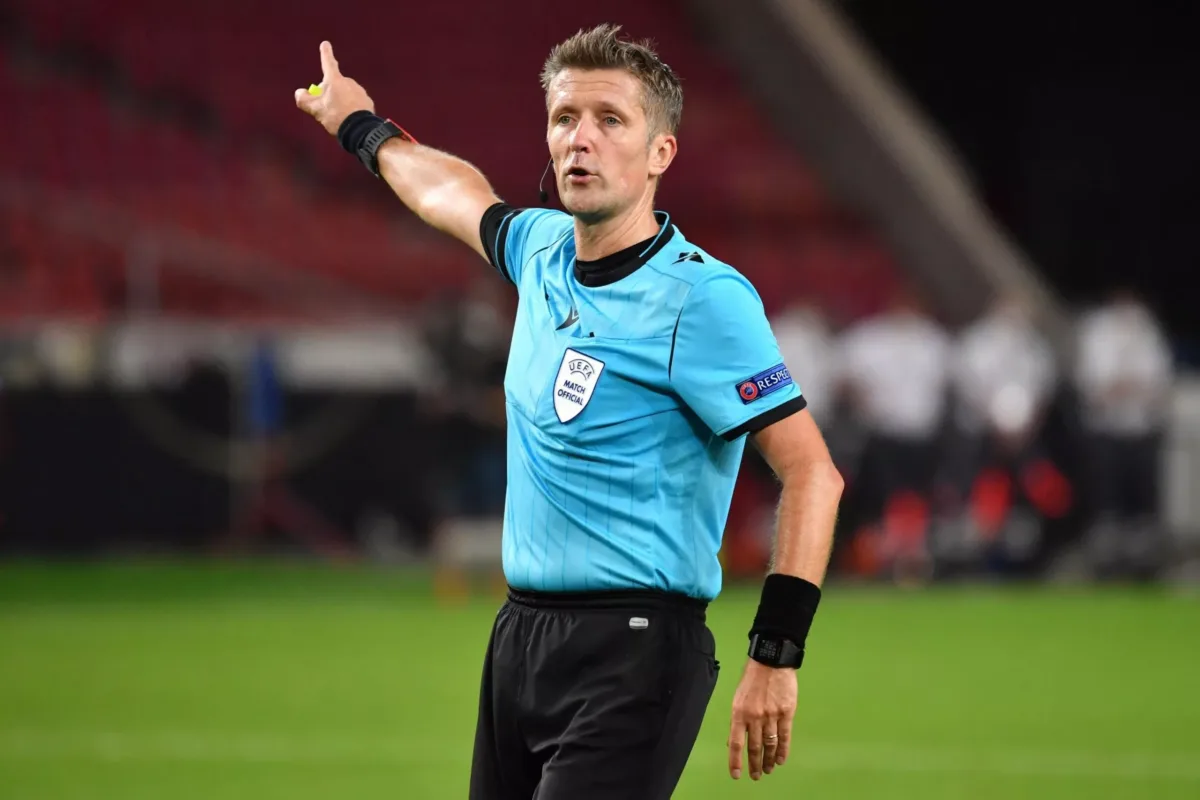 referee Daniele ORSATO (ITA), single image, trimmed single motif, half figure, half figure. Soccer Laenderspiel, UEFA Nations League Division A, 2020/2021, Group 4. Germany (GER) - Spain (ESP) 1-1 on 03.09.2020 in Stuttgart / Germany, Mercedes Benz Arena. Janne Andersson är trygg med valet av EM domaren i åttondelsfinalen