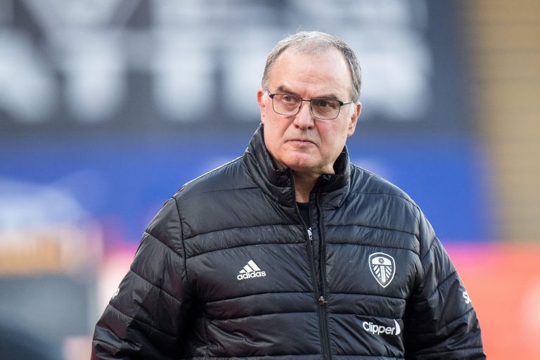 LONDON, ENGLAND - NOVEMBER 07: manager Marcelo Bielsa of Leeds United during the Premier League match between Crystal Palace and Leeds United at Selhu