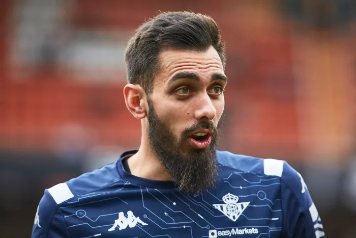 Mestalla, Valencia, Spain. 29th Feb, 2020. La Liga Football, Valencia versus Real Betis; Borja Iglesias of Real Betis gestures prior to the game Credit: Action Plus Sports/Alamy Live News Real Betis – Cadiz, 20/8: Speltips & stream