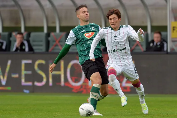 August 5, 2021, Jablonec nad Nisou, Czech Republic: JAKUB POVAZANEC of Jablonec (L) fight for ball with Celtic's KYOGO FURUHASHI (R) during the Third qualifying round UEFA Europe league, FK Jablonec vs Celtic FC in Jablonec nad Nisou in the Czech Republic Celtic – Jablonec, 12/8: Speltips & stream