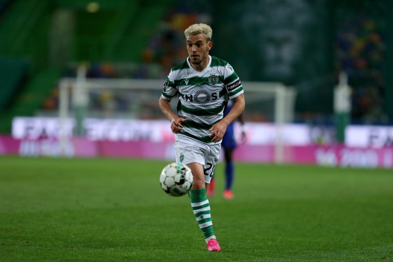 Lisbon, Portugal. 21st Apr, 2021. Pedro Goncalves of Sporting CP in action during the Portuguese League football match between Sporting CP and Belenenses SAD at Jose Alvalade stadium in Lisbon, Portugal on April 21, 2021. Credit: Pedro Fiuza/ZUMA Wire/Ala