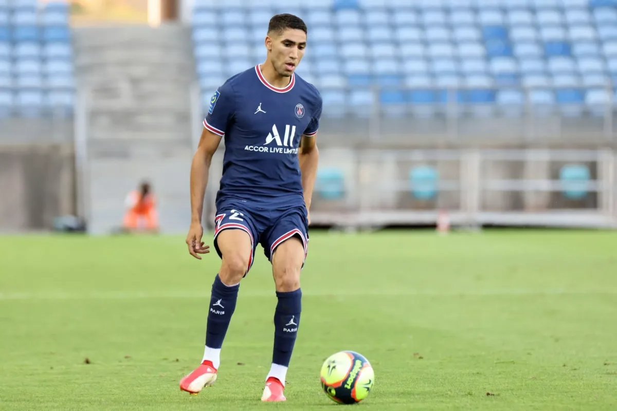 Faro, Portugal. 27th July 2021, Achraf Hakimi of Paris Saint Germain during the pre-season friendly match between Sevilla CF and Paris Saint Germain at Algarve Stadium in Faro, Portugal. (Credit: Jose Luis Contreras) Troyes – PSG, 7/8: Speltips & stream