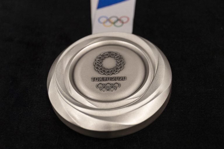 Tokyo, Japan. 24th July, 2019. The design for the Tokyo 2020 Olympic silver medal on display during the ''One Year to Go'' ceremony. Organizers unveiled the designs for the Tokyo 2020 medals during the ''One Year to Go'' ceremony to mark one year to go fo Tokyo, Japan. 24th July, 2019. The design for the Tokyo 2020 Olympic silver medal on display during the ''One Year to Go'' ceremony. Organizers unveiled the designs for the Tokyo 2020 medals during the ''One Year to Go'' ceremony to mark one year to go fo