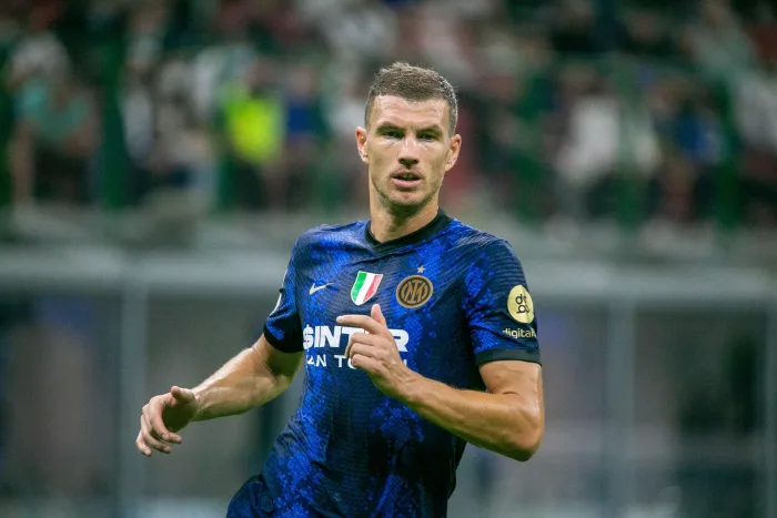 Milan, Italy - september 15 2021 - dzeko edin looks on Inter- Real Madrid champions league Credit: Christian Santi/Alamy Live News Inter Atalanta speltips stream