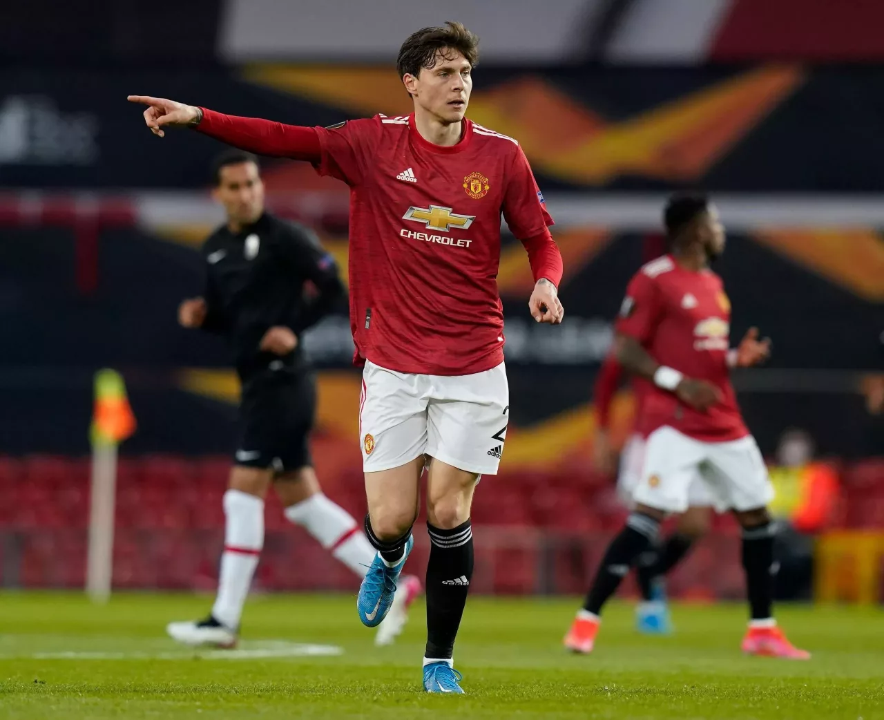 Vad händer med Victor Nilsson Lindelöf?