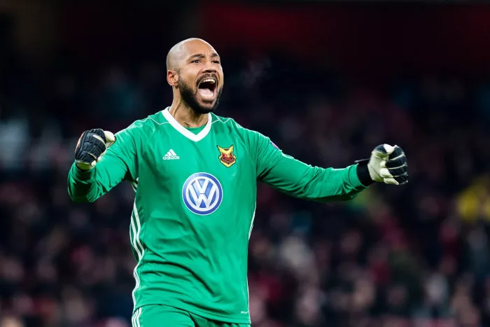 LONDON, ENGLAND - FEBRUARY 22: Aly Keita (1) of Ostersunds FK, celebrate 2nd goal during UEFA Europa League Round of 32 match between Arsenal and Ostersunds FK at the Emirates Stadium on February 22, 2018 in London, United Kingdom. Östersund Mjällby speltips stream