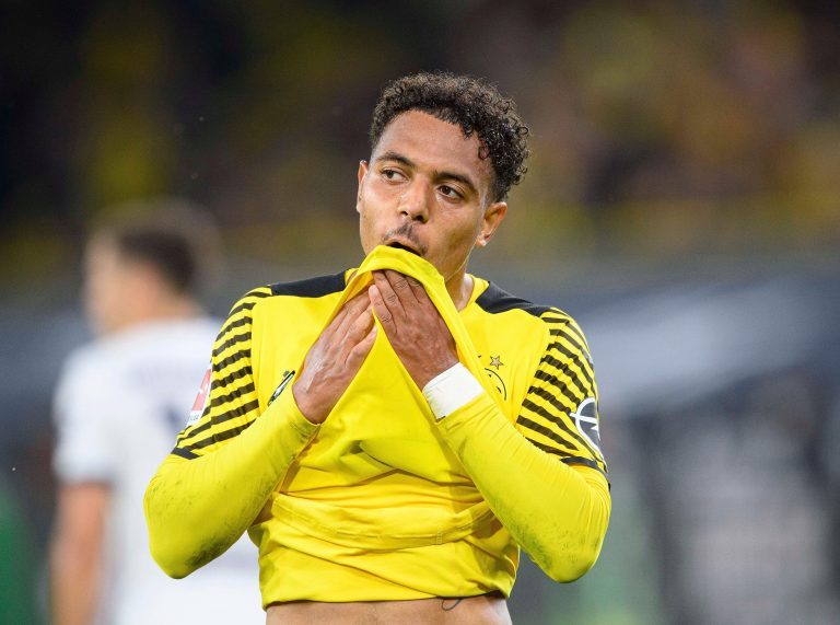 Dortmund, Deutschland. 28th Aug, 2021. Donyell MALEN (DO) disappointed, Soccer 1. Bundesliga, 3rd matchday, Borussia Dortmund (DO) - TSG 1899 Hoffenheim (1899), on 08.27.2021 in Dortmund/Germany. #DFL regulations prohibit any use of photographs as image s Dortmund, Deutschland. 28th Aug, 2021. Donyell MALEN (DO) disappointed, Soccer 1. Bundesliga, 3rd matchday, Borussia Dortmund (DO) - TSG 1899 Hoffenheim (1899), on 08.27.2021 in Dortmund/Germany. #DFL regulations prohibit any use of photographs as image s