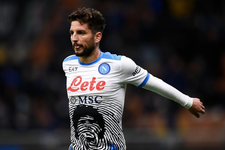 Milan, Italy. 21 November 2021. Dries Mertens of SSC Napoli looks dejected during the Serie A football match between FC Internazionale and SSC Napoli. Credit: Nicolo Campo/Alamy Live News
