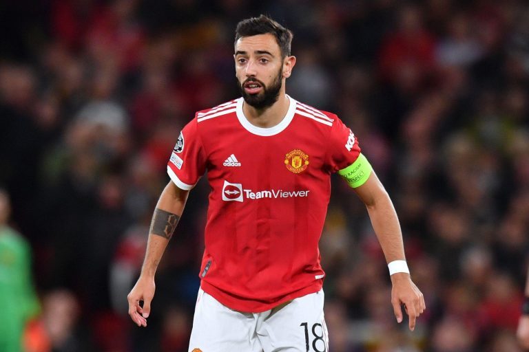 Manchester, United Kingdom, 29th September 2021. Manchester United's Bruno Fernandes. Credit: Anthony Devlin/Alamy Live News Manchester, United Kingdom, 29th September 2021. Manchester United's Bruno Fernandes. Credit: Anthony Devlin/Alamy Live News