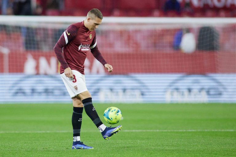Ludwig Augustinsson of Sevilla warms up during the Spanish championship La Liga football match between Sevilla FC and Atletico de Madrid on December 18, 2021 at Ramon Sanchez-Pizjuan stadium in Sevilla, Spain - Photo: Joaquin Corchero/DPPI/LiveMedia Ludwig Augustinsson of Sevilla warms up during the Spanish championship La Liga football match between Sevilla FC and Atletico de Madrid on December 18, 2021 at Ramon Sanchez-Pizjuan stadium in Sevilla, Spain - Photo: Joaquin Corchero/DPPI/LiveMedia