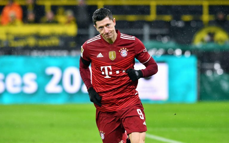 Bundesliga, Signal Iduna Park Dortmund: Bor. Dortmund vs FC Bayern Munchen; Robert Lewandowski Bundesliga, Signal Iduna Park Dortmund: Bor. Dortmund vs FC Bayern Munchen; Robert Lewandowski