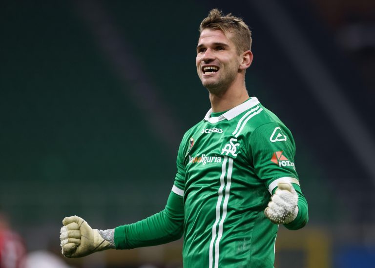 Milan, Italy, 17th January 2022. Ivan Provedel of Spezia Calcio celebrates after Emmanuel Gyasi scored to give the side a 2-1 lead during the Serie A match at Giuseppe Meazza, Milan. Picture credit should read: Jonathan Moscrop / Sportimage Milan, Italy, 17th January 2022. Ivan Provedel of Spezia Calcio celebrates after Emmanuel Gyasi scored to give the side a 2-1 lead during the Serie A match at Giuseppe Meazza, Milan. Picture credit should read: Jonathan Moscrop / Sportimage