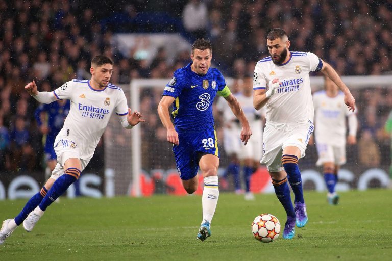 London, UK. 06th Apr, 2022. Karim Benzema of Real Madrid (R) in action with Cesar Azpilicueta of Chelsea (c). UEFA Champions League, quarter final 1st leg match, Chelsea v Real Madrid at Stamford Bridge in London on Wednesday 6th April 2022. this image ma