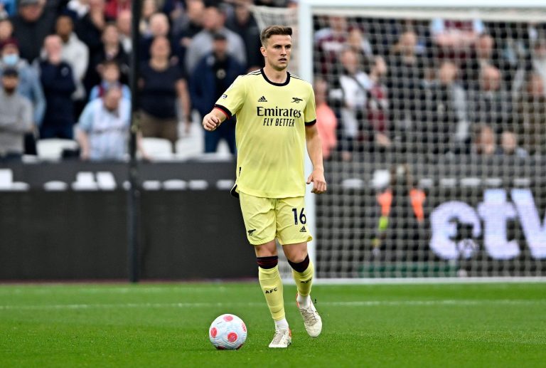 London UK 1st May 2022. Rob Holding (Arsenal) during the West Ham vs Arsenal Premier League match at the London Stadium Stratford.Credit: Martin Dalton/Alamy Live News. This Image is for EDITORIAL USE ONLY. Licence required from the the Football DataCo fo London UK 1st May 2022. Rob Holding (Arsenal) during the West Ham vs Arsenal Premier League match at the London Stadium Stratford.Credit: Martin Dalton/Alamy Live News. This Image is for EDITORIAL USE ONLY. Licence required from the the Football DataCo fo