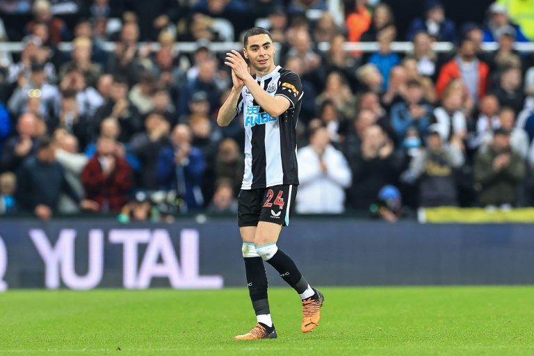 Miguel Almiron #24 of Newcastle United applauds the fans as he leaves the field in, on 4/20/2022. (Photo by Mark Cosgrove/News Images/Sipa USA) Credit: Sipa USA/Alamy Live News