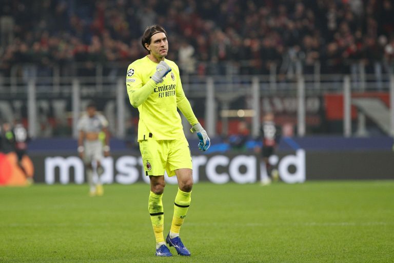 Milan, Italy. 2nd Nov, 2022. Italy, Milan, nov 2 2022: Ciprian Tatarusanu (ac Milan goalkeeper) celebrates the 2-0 goal at 46' during soccer game AC MILAN vs SALZBURG, UCL 2022-2023 Group E matchday6 San Siro stadium (Credit Image: © Fabrizio Andrea Berta Milan, Italy. 2nd Nov, 2022. Italy, Milan, nov 2 2022: Ciprian Tatarusanu (ac Milan goalkeeper) celebrates the 2-0 goal at 46' during soccer game AC MILAN vs SALZBURG, UCL 2022-2023 Group E matchday6 San Siro stadium (Credit Image: © Fabrizio Andrea Berta