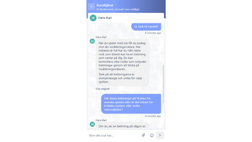 Skärmdump av livechatt på svenska mellan en kundtjänstmedarbetare och en spelare.